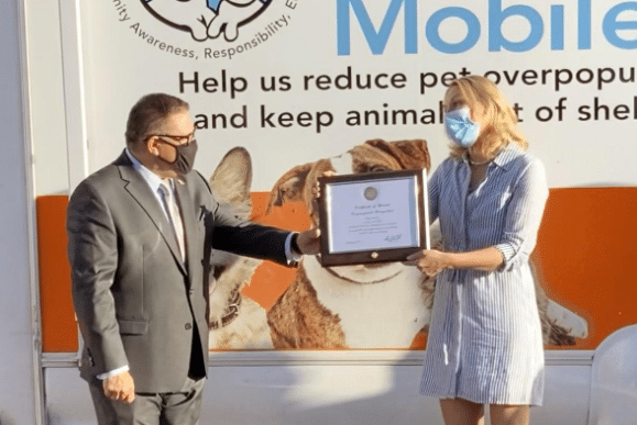 Carbajal recognizes local pet advocacy organization with award for work during pandemic